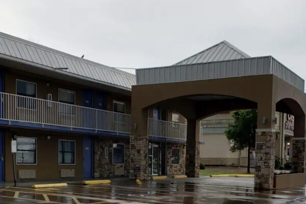 Super 8 hotel entrance
