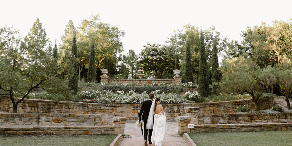 Bride and groom in Clark Gardens